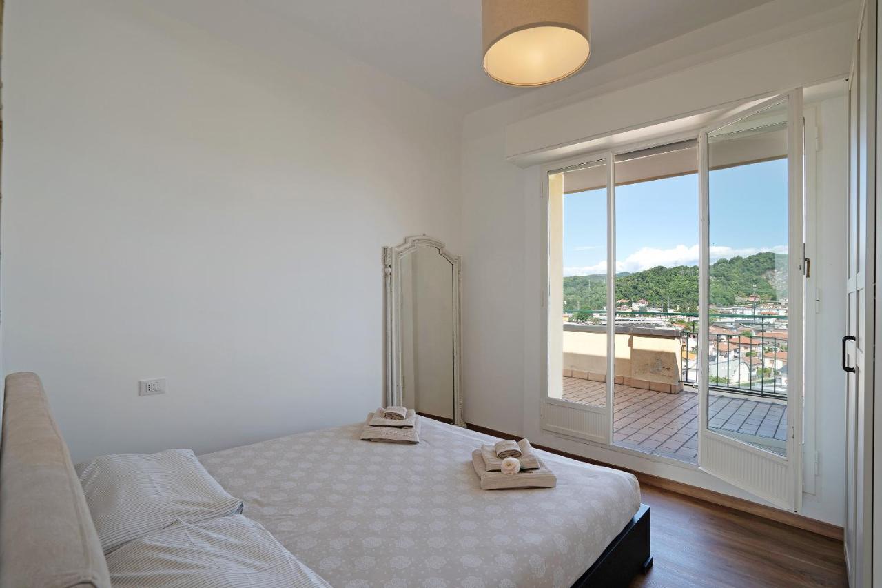 La Casa Del Riccio Apartment Arona Bagian luar foto